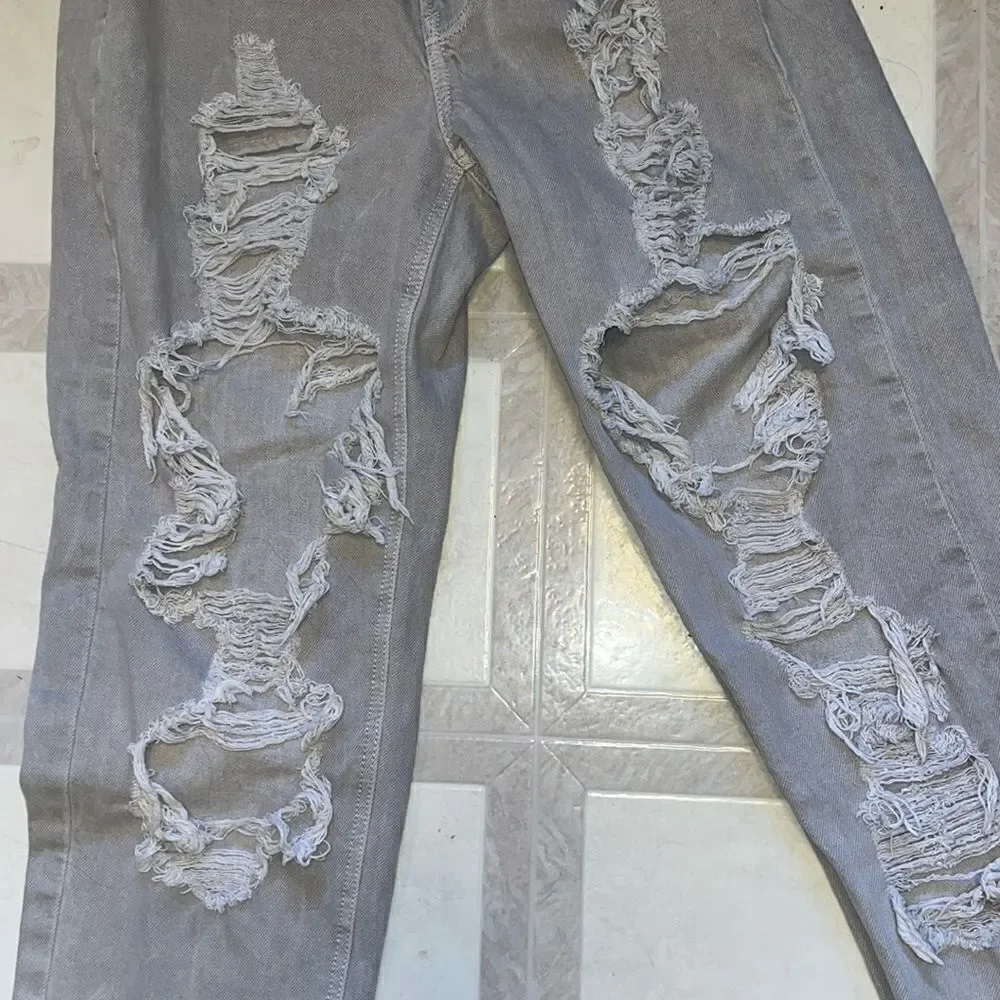 American Eagle Outfitters distressed ripped